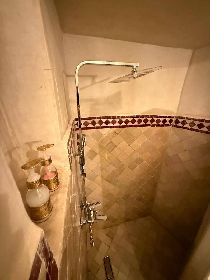 Chambre d’hôte pour 2 personnes, avec terrasse et piscine dans Jemaa el-Fnaa - 2