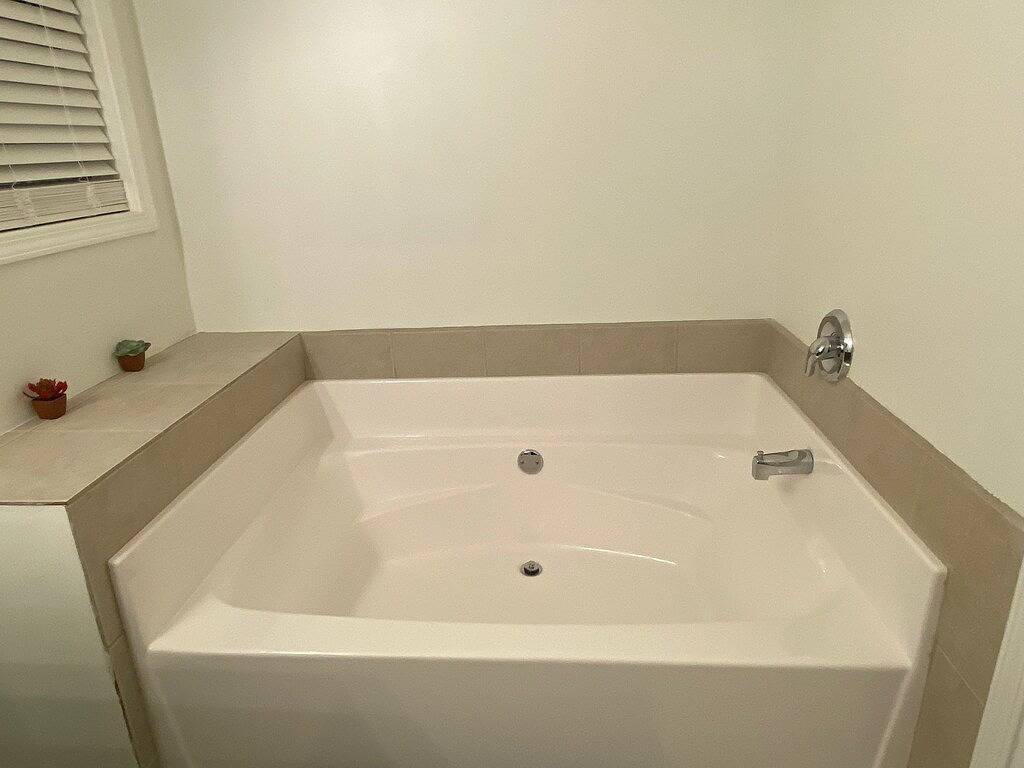 Superb 4-bedroom residential home for you. in East Point, Fulton County