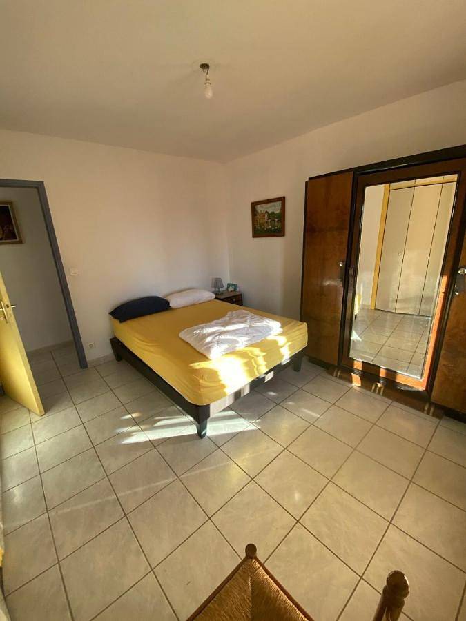 Three-Bedroom House in Revest-du-Bion, Région de Forcalquier
