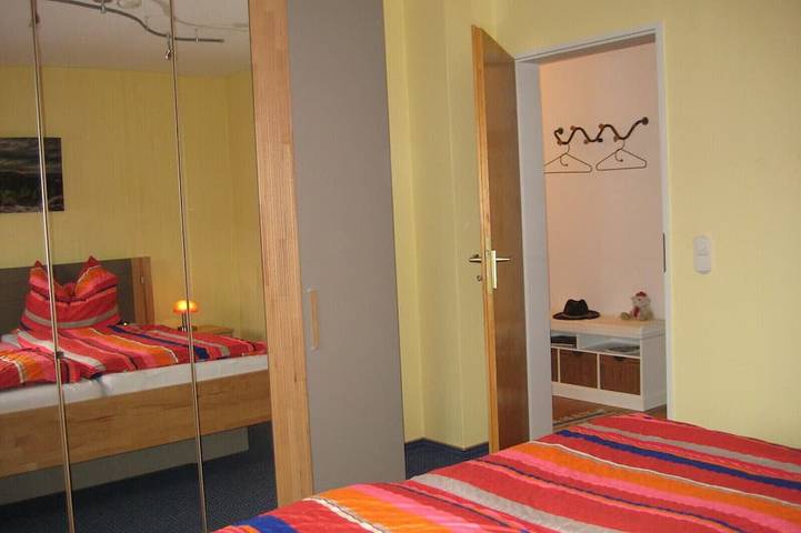 Ganze Wohnung, Ruhe & Entspannung direkt  am Waldrand in liebevoll eingerichteter Ferienwohnung in Weilrod, Hochtaunuskreis