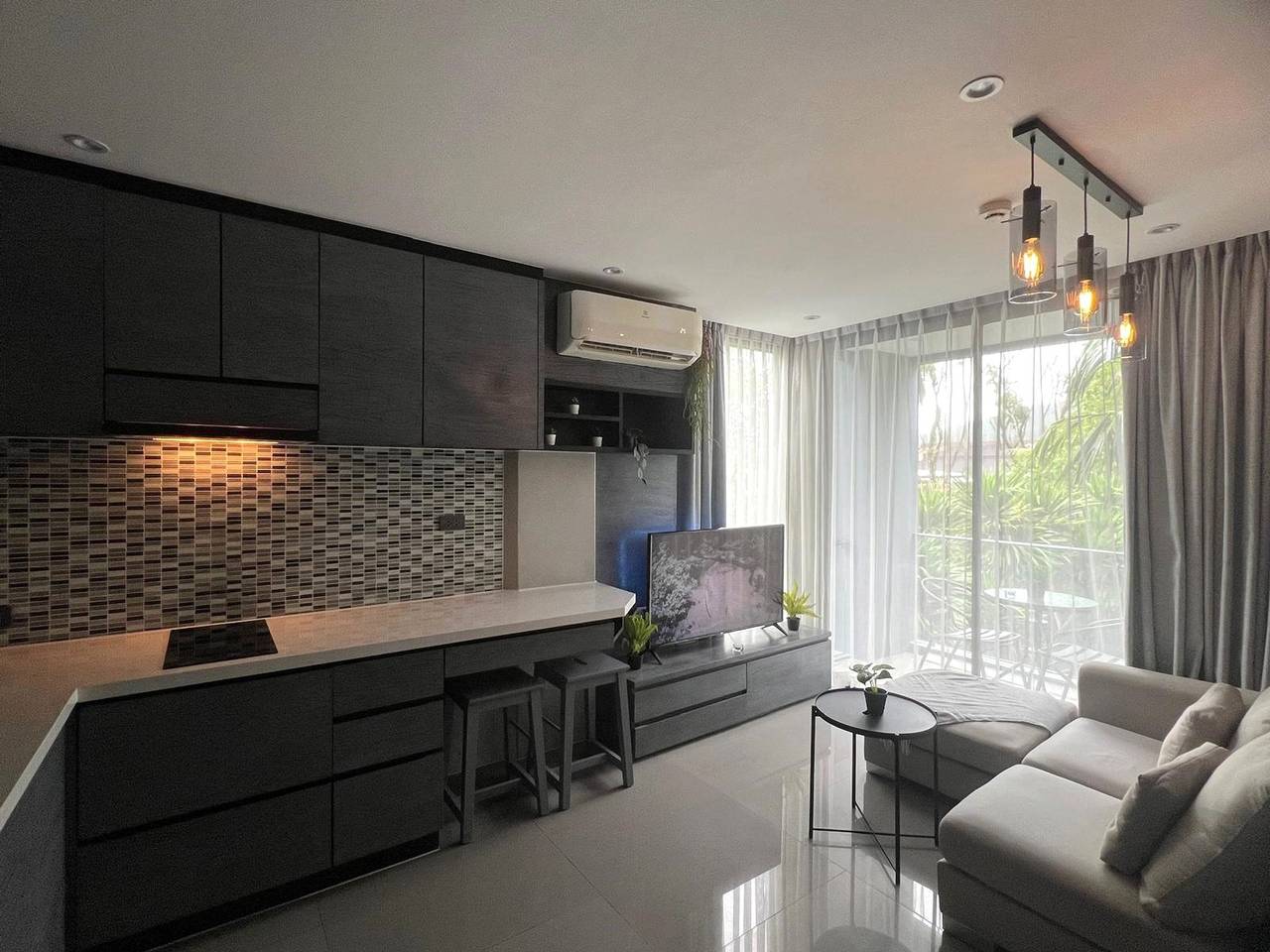 Appartamento intero, Deluxe apartment twin beds at Citygate in Kamala in Kamala Beach, Kamala