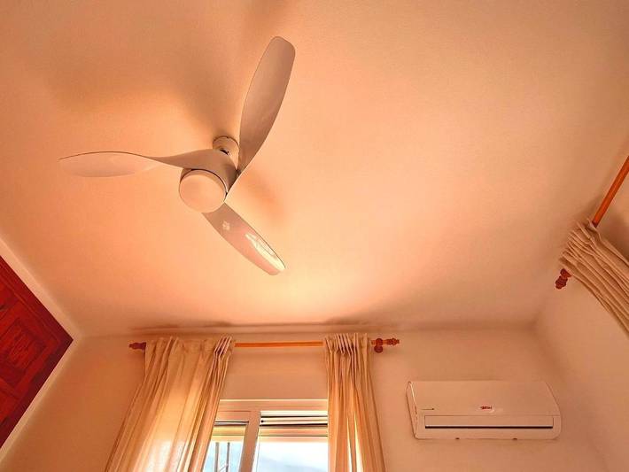 Casa rural para 6 personas, con vistas además de jardín y piscina, Familias con niños en Vera - 2