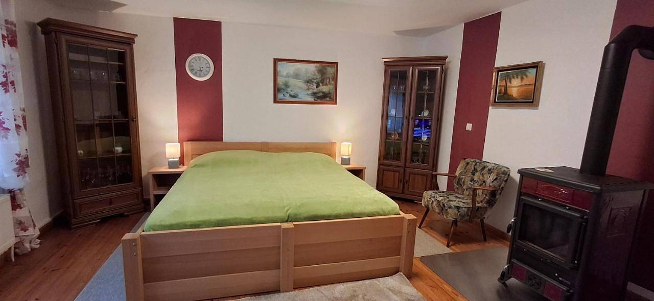 Four-Bedroom House in Neukalen, Kummerower See