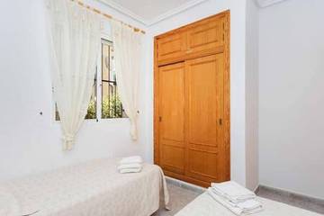 Villa pour 6 Personnes dans Ciudad Quesada, Rojales, Photo 4