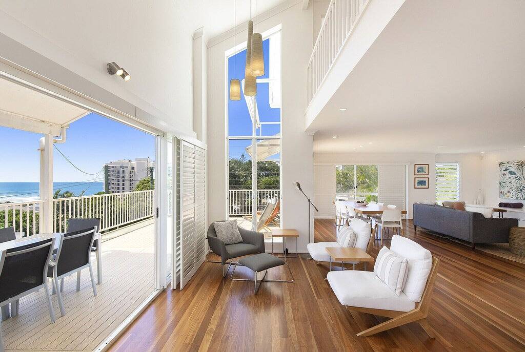 Das Weiße Haus - Central Coolum, spektakulärer Meerblick, Wifi & Foxtel in Coolum Beach, Sunshine Coast