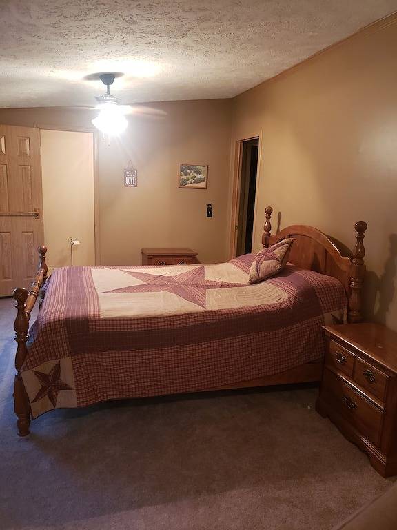 Mobile home for 8 people in Illinois