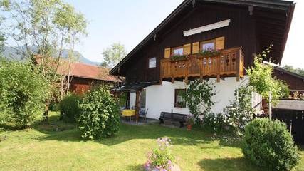 Ferienwohnung für 3 Personen, mit Garten, kinderfreundlich in Bayerisch Gmain