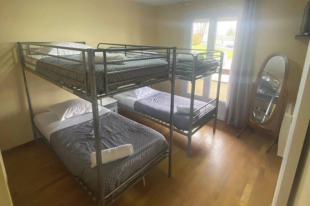 Maison 12 personnes à proximité du Puy du Fou avec jardin et piscine in Cerizay, Deux-Sèvres