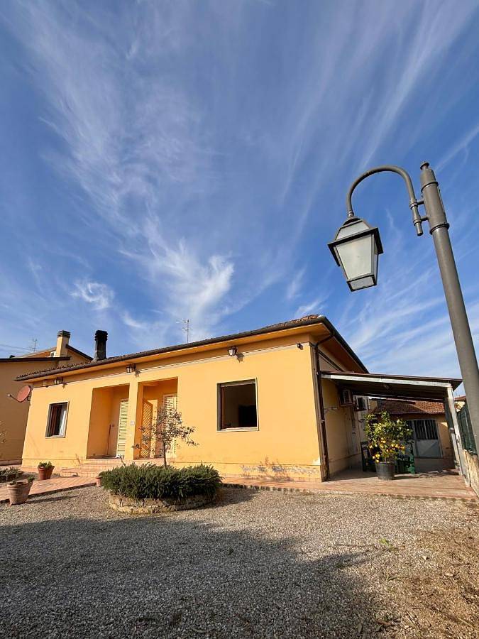 Four-Bedroom House in Cerreto Guidi, Firenze province