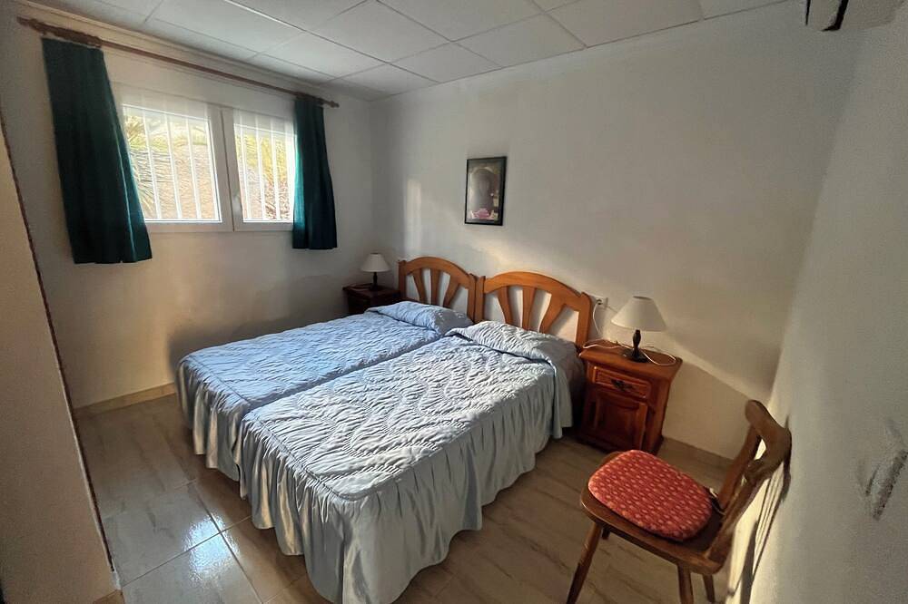 Apartamento entero, Casa nueva (para estrenar) a 40 m de la playa. Niños y mascotas son bienvenidos in Playa Moncayo, Guardamar del Segura