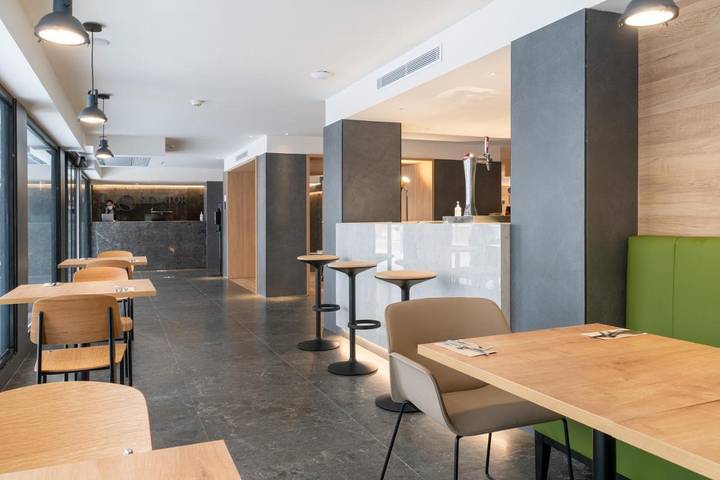 Hôtel pour 2 personnes, avec terrasse et piscine, animaux acceptés à Cala Millor - 3