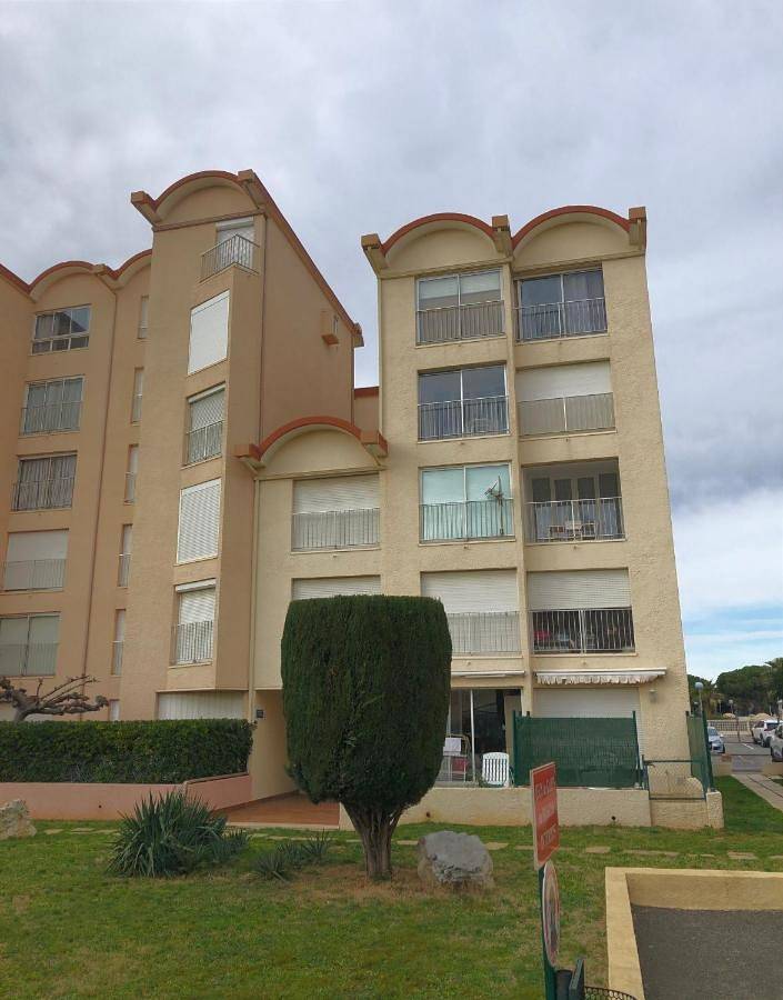 Gîte pour 4 personnes, avec vue et terrasse dans Office De Tourisme De Gruissan - 2