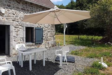 Location de vacances pour 6 personnes, avec jardin et terrasse, animaux acceptés à Saint-Donat