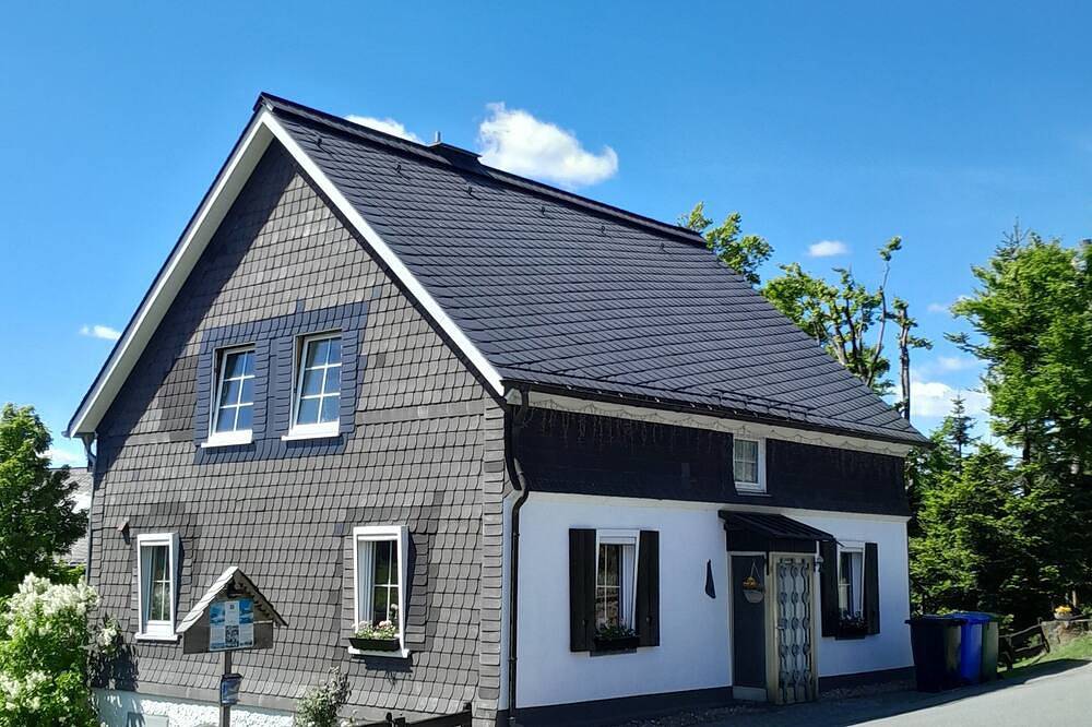 Gezellige kindvriendelijke vakantiewoning met ruim terras en zicht op de piste in Altastenberg, Hochsauerlandkreis