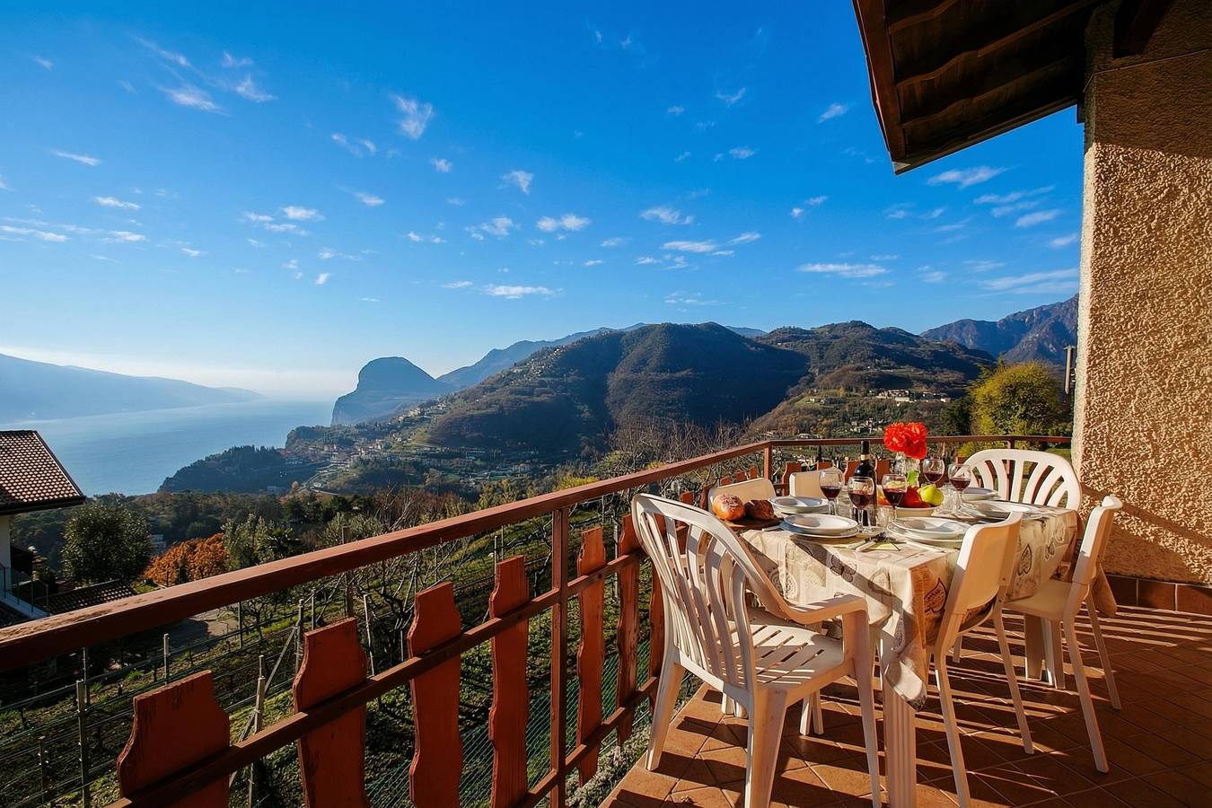 Ganze Wohnung, Balcone Panoramico sul Garda in Voltino, Tremosine