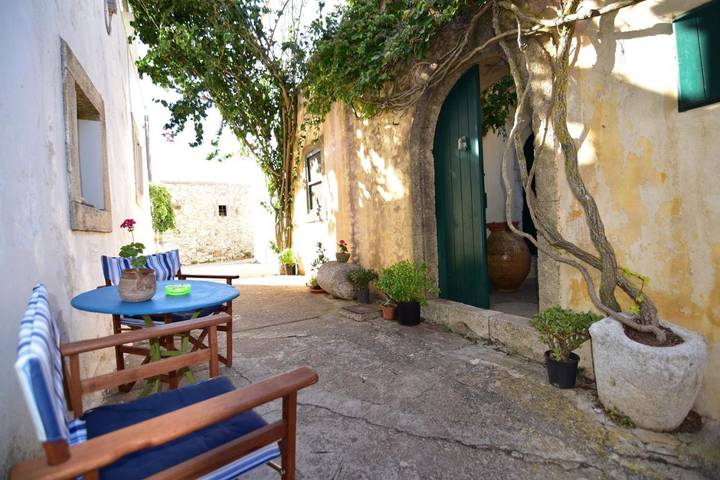 Location de vacances pour 2 personnes, avec jardin dans Cythère - 4