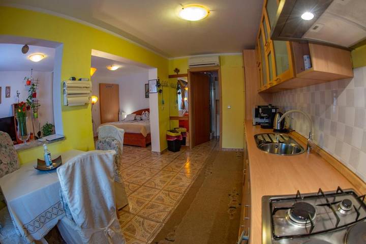 Maison d’hôte pour 3 personnes, avec vue ainsi que piscine et jardin à Pula - 3