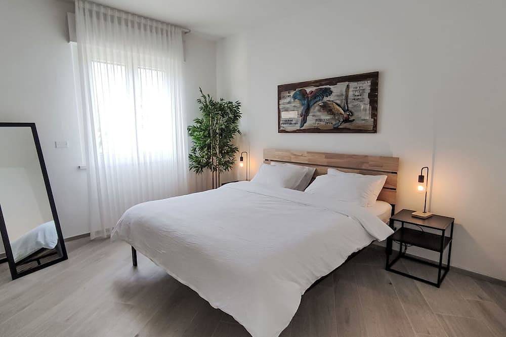 Appartamento intero, Accogliente appartamento per 4 ospiti con Wifi, Tv, patio, animali ammessi e parcheggio in Trento, Trentino