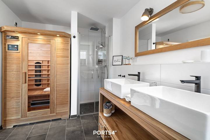 Ganze Wohnung, Ferienwohnung Kleine Auszeit im Nordseeresort - Strand- und Nordseenah, Infrarotsauna, Balkon in Büsum, Kreis Dithmarschen