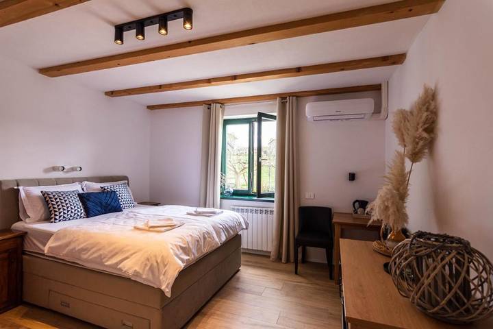 Chambre d’hôte pour 2 personnes, avec vue et jardin à Ajdovščina - 2