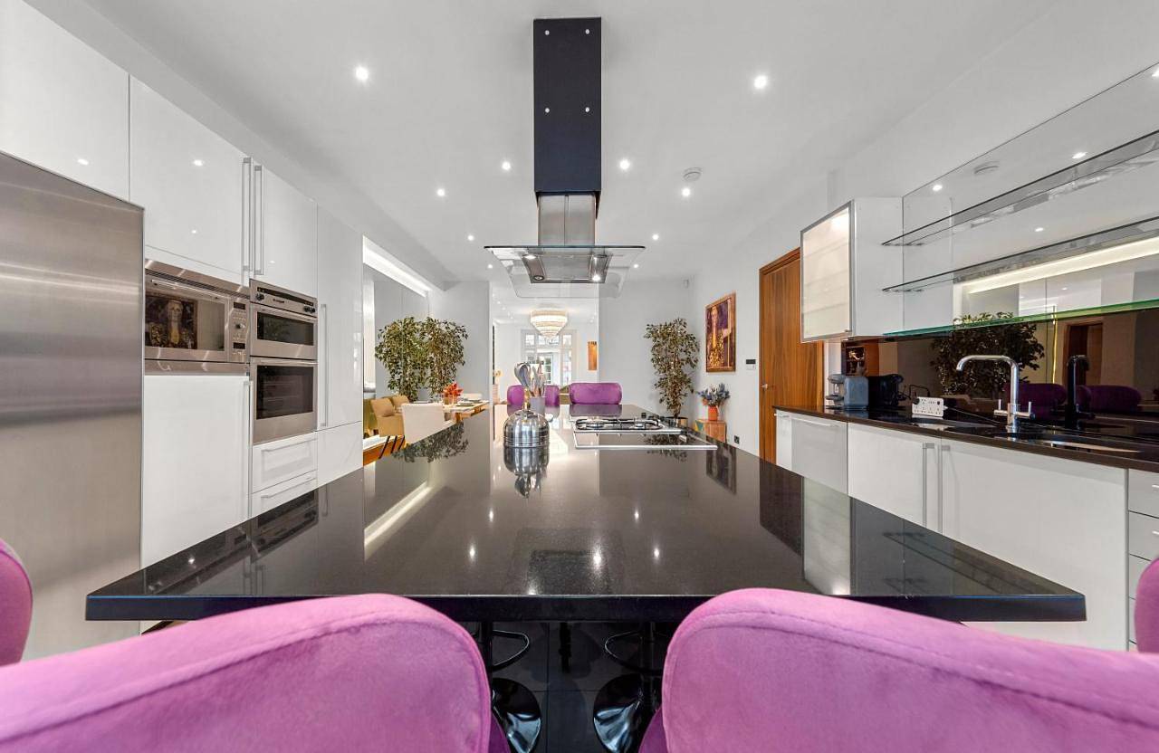 Apartamento entero, 250 Sqm Mega Mansion in Kensington y Chelsea, Londres
