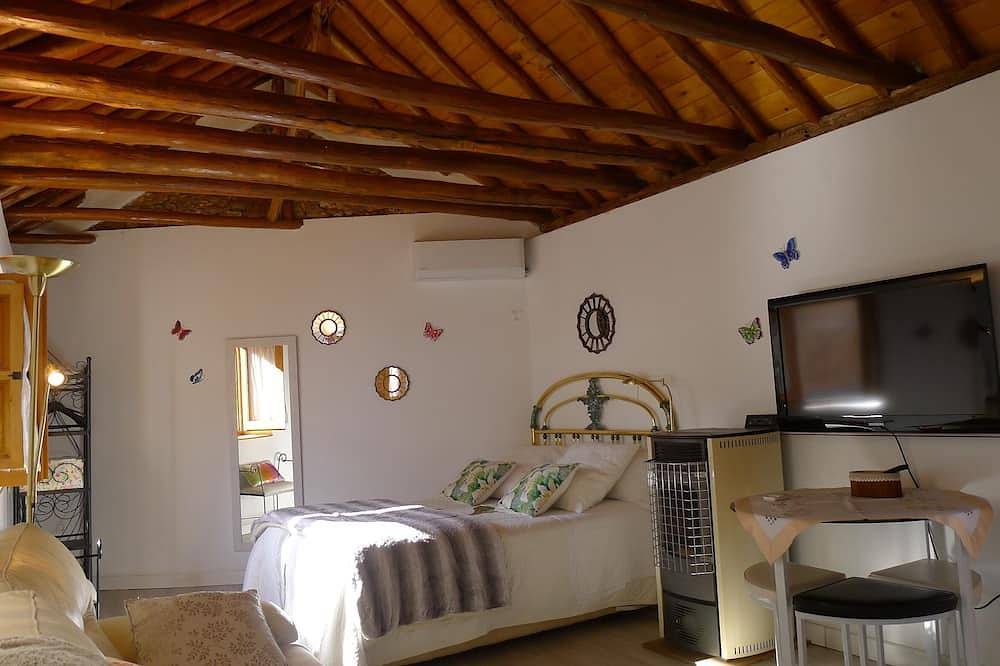 Entire apartment, Cozy studio for two in La Zubia, Granada Province