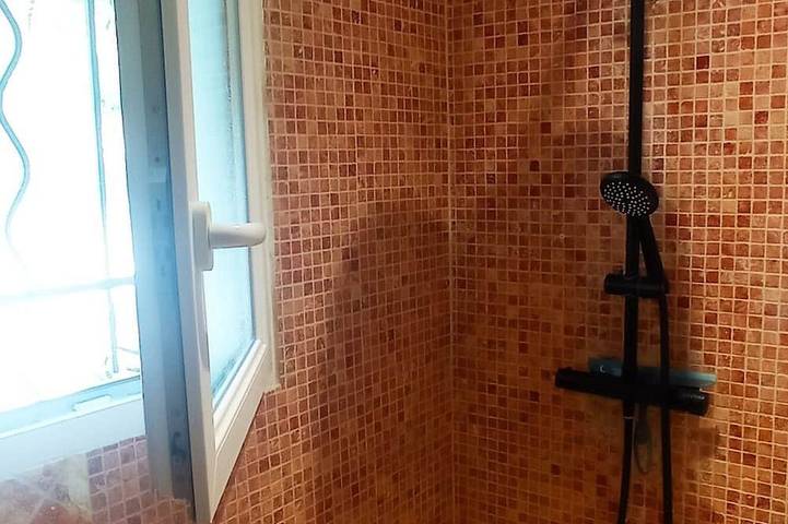 Villa-Exclusivo-Baño privado con ducha-Vista al campo in Esparron-de-Verdon, Alpes de Alta Provenza