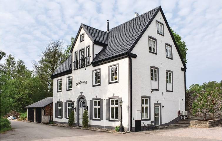 Hus för 16 Personer med trädgård in Klippan (Kommun)