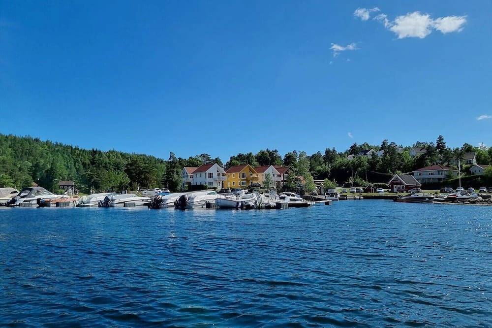 Modern Seaside Cabin Tvedestrand Hantho Brygge in Tvedestrand