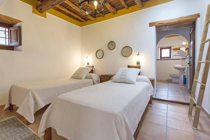 Gemütliche Finca in Santa Gertrudis - Ideal für Familien und Gruppen in Santa Gertrudis de Fruitera, Santa Eulària des Riu