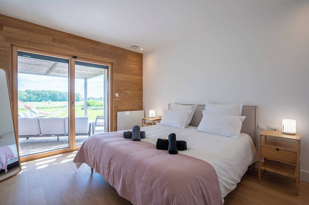 Greenwoods Ecolodge - Zoo de Beauval et Châteaux de la Loire in Fresnes (Loir-et-Cher), Sologne