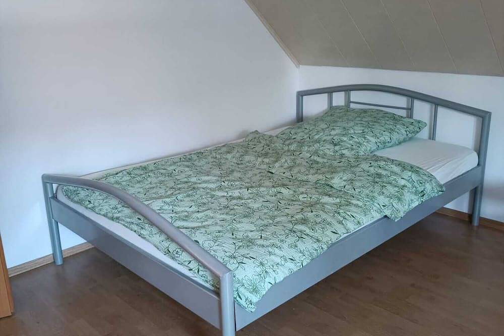 Ganze Wohnung, Gemütliche Ferienwohnung auf dem Land in Wertheim, Taubertal