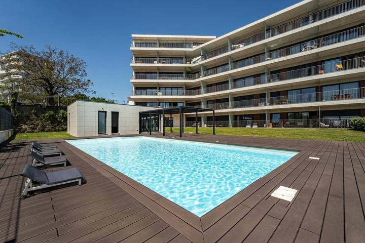 Apartamento de férias para 2 pessoas, com piscina e jardim e ainda vista no Porto