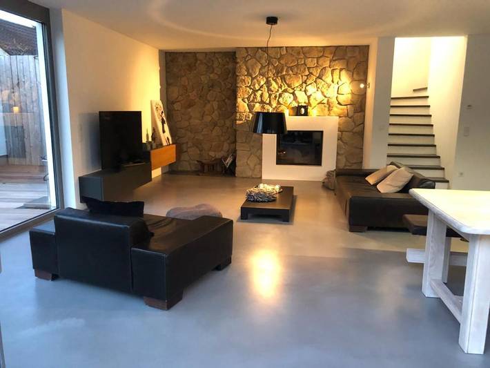 Location de vacances pour 8 personnes, avec vue ainsi que sauna et jardin, animaux acceptés dans Berg Am Starnberger See - 2