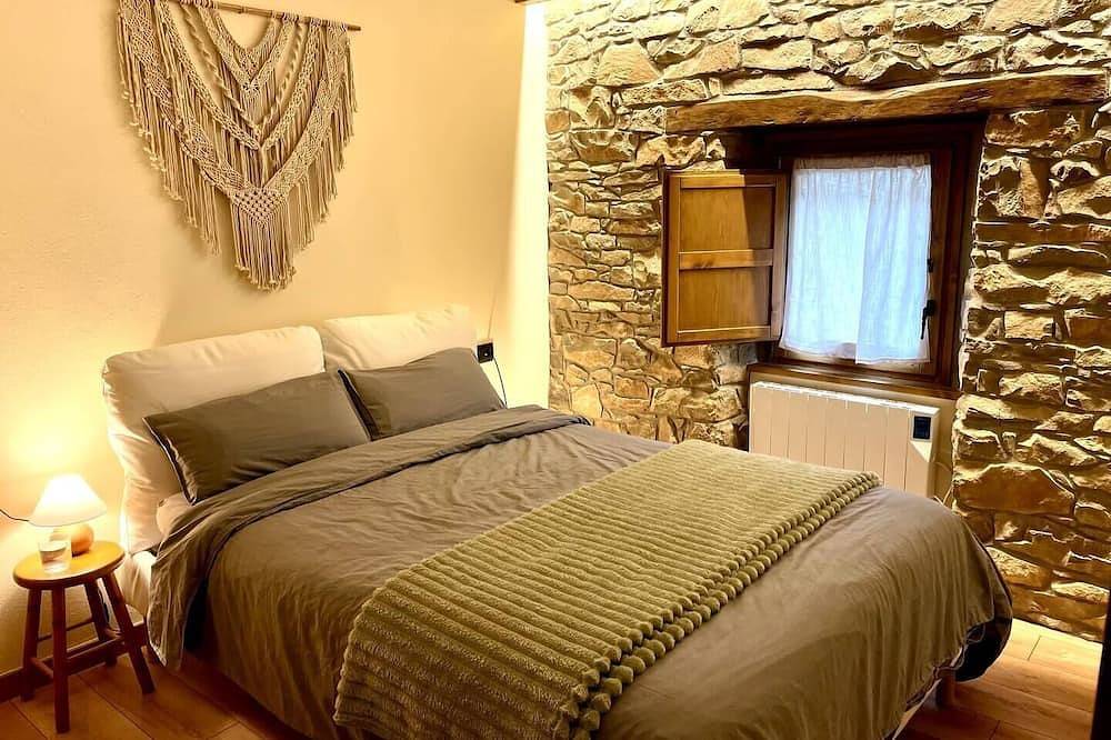 Entire apartment, Tavertet lovely cozy apartment in Tavertet, Osona