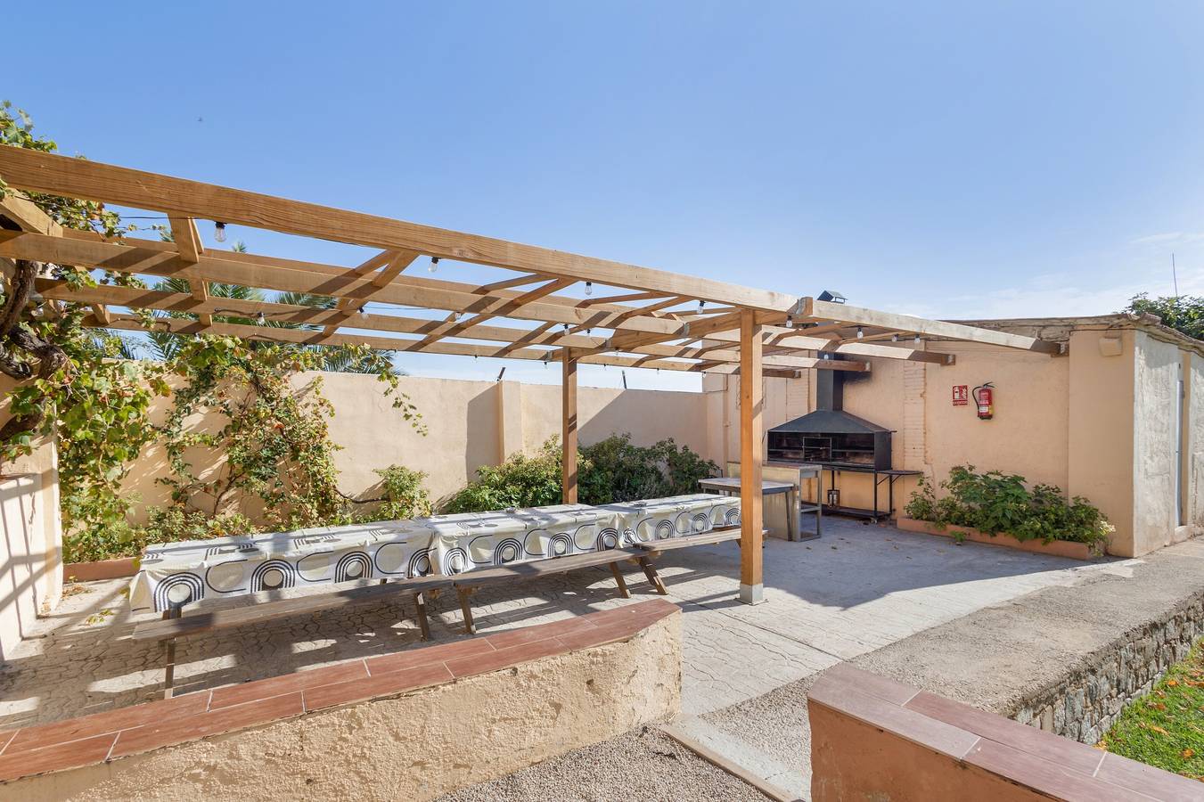Casa rural 'Masa La Bomba' con vistas al mar, Wi-Fi y aire acondicionado in Teyá, Costa del Maresme