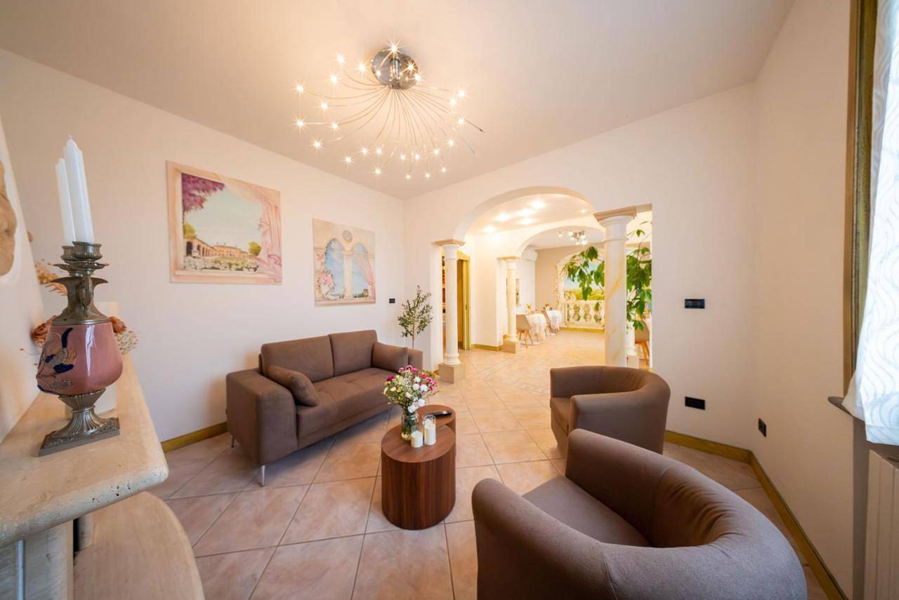 Villa Sun Kiss in Volta Mantovana, Provincia di Mantova