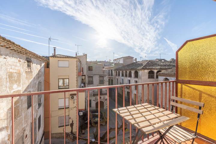 Hel lejlighed, Cal Benet de Camarassa 3 – Piso céntrico con 3 habitaciones y ascensor in Camarasa, Noguera