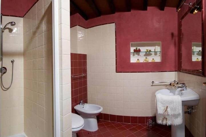 Appartement entier, Ampio bilocale con soppalco in centro storico (6) in Prato, Province de Prato