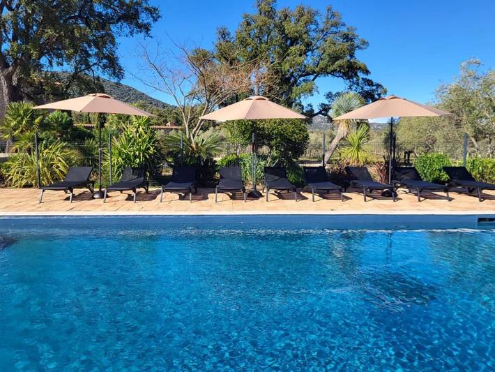 Hôtel pour 2 personnes, avec vue ainsi que piscine et jardin, animaux acceptés à Sant'Antonino - 3