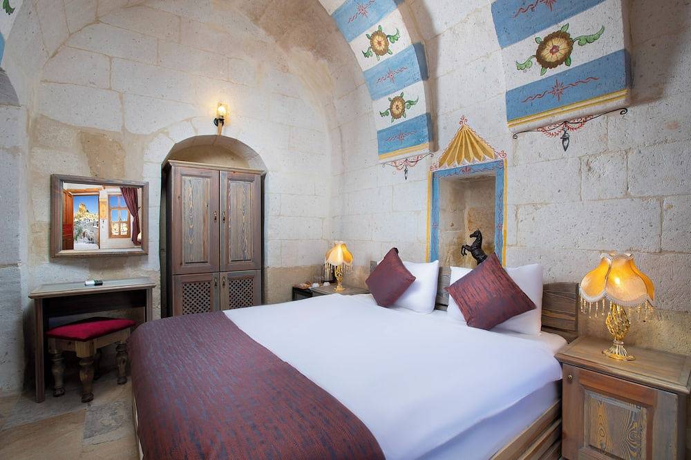 Unique Cappadocia Cave House with Castle View in Ortahisar, Göreme Nationalpark