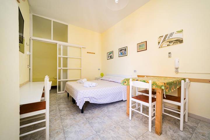 Ganze Wohnung, Ferienwohnung für 3 Personen mit Balkon/Terrasse in Gallipoli, Golf von Tarent