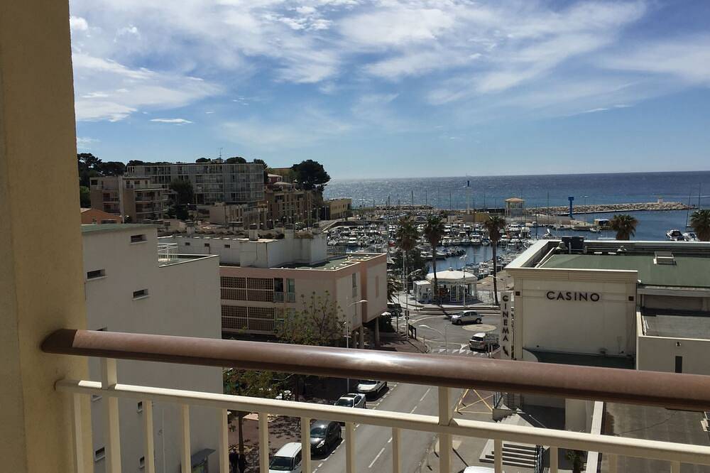 Geheel appartement, 180 ° appartement met zeezicht in Carry le Rouet in Carry-le-Rouet, Istres en omgeving
