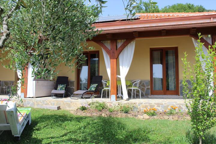 Ferienwohnung für 2 Personen, mit Seeblick und Garten sowie Ausblick in Cilento - 3