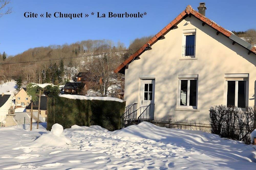 Casa tranquila entre La Bourboule y Le Mont-Dore in Murat-le-Quaire, Parque Natural Regional Volcans d'Auvergne