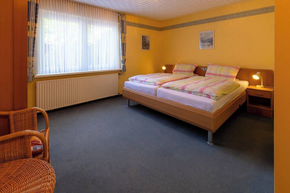 Ganze Wohnung, Ferienwohnung \"Am Park\" für bis zu 6 Personen in Westfeld, Schmallenberg