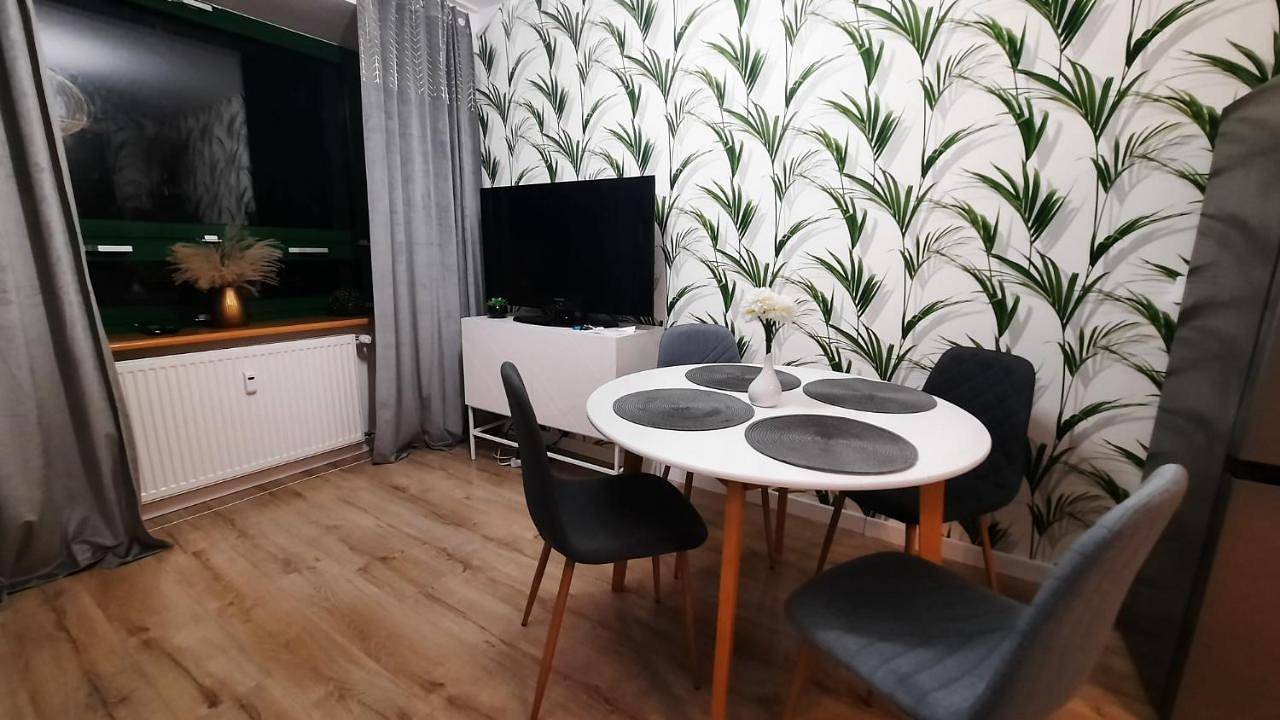 Cały apartament, Palmowy Zakątek 2 pokoje dla rodziny Apartament Deluxe in Serock, Mazowsze