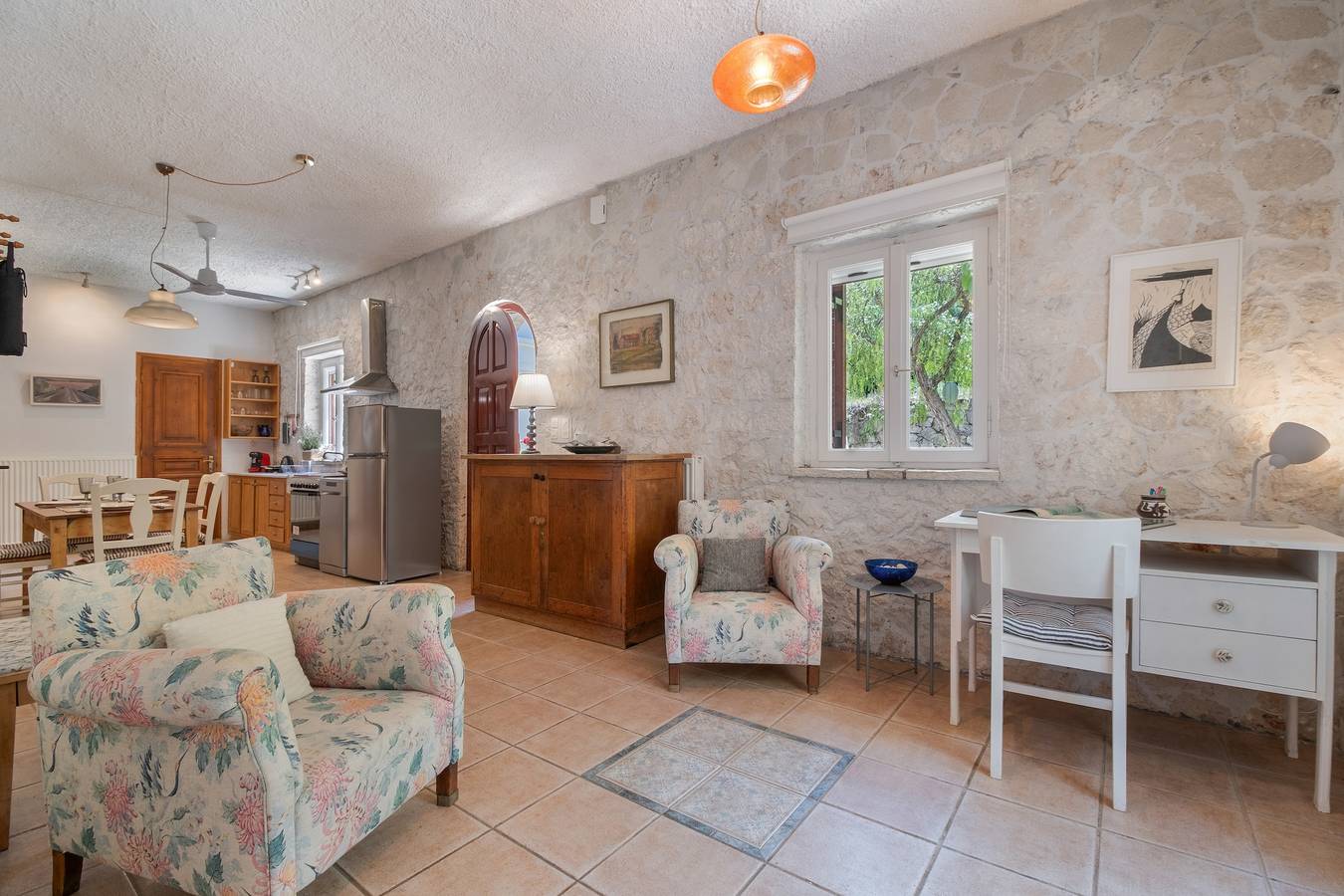 Holiday Home 'Stone House In Katouna with Garden' with Garden, Wi-Fi and Air Conditioning in Κατούνα, Ελλάδα