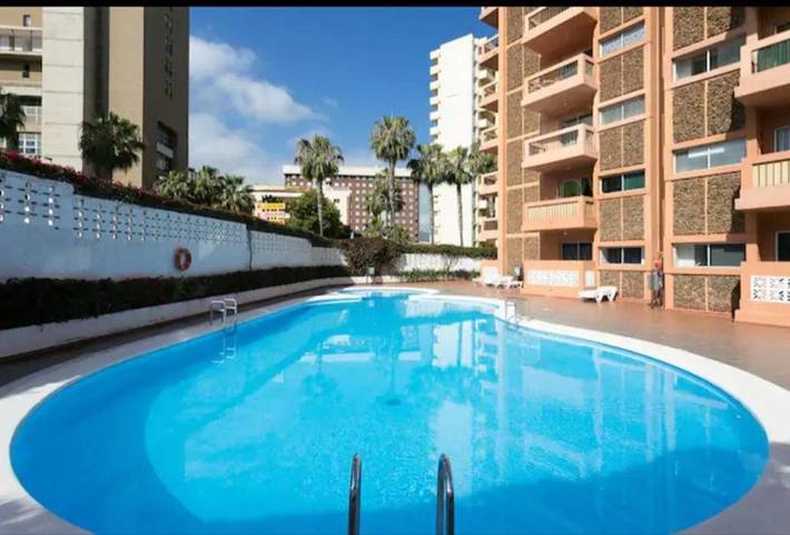 Apartahotel para 4 personas, con Balcón y Terraza además de Piscina y Vistas en Puerto de la Cruz