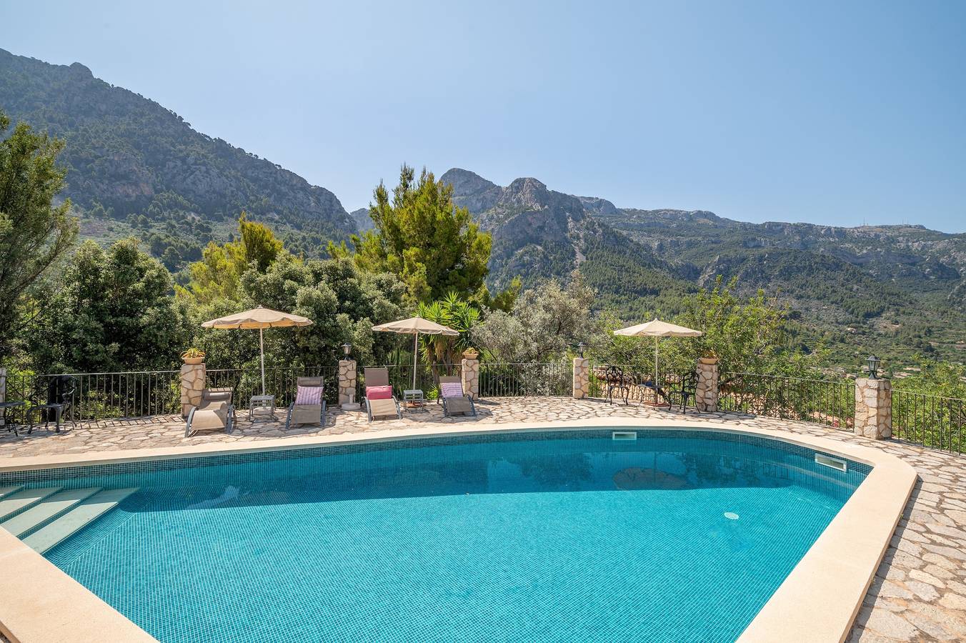 Finca "S'Olivar Major": Vuestro Edén en Mallorca con vistas, Wi-Fi, A/A, piscina y jardín in Fornalutx, Mallorca Oeste